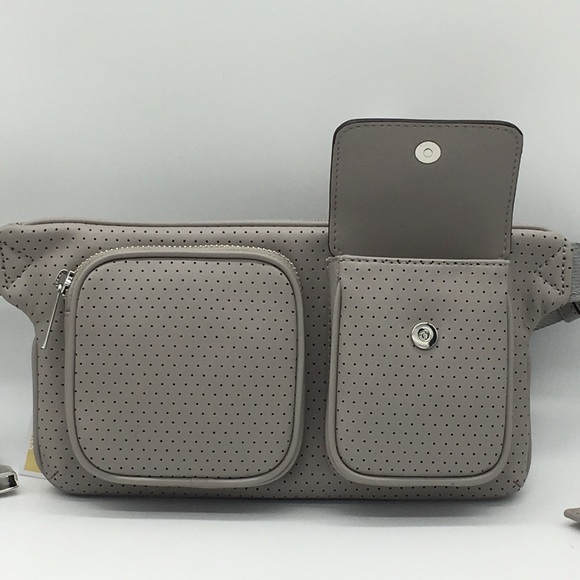 MICHAEL KORS HANOVER MD BELT BAG Pearl Grey - Picture 8 of 8